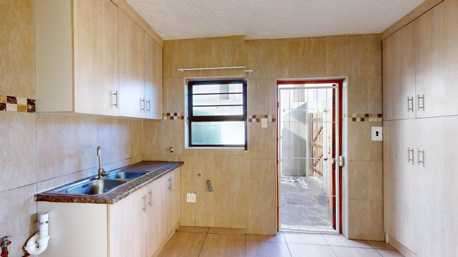 To Let 3 Bedroom Property for Rent in South End Eastern Cape